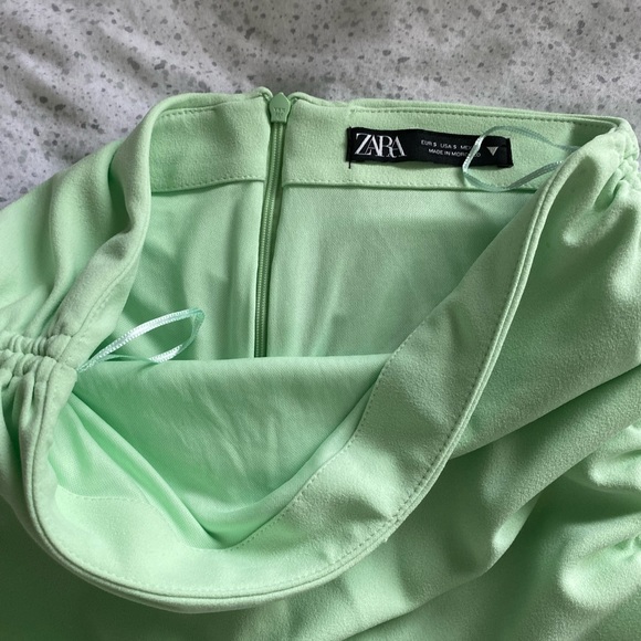 Zara Ruched Mint Skirt 💚 - Picture 4 of 6